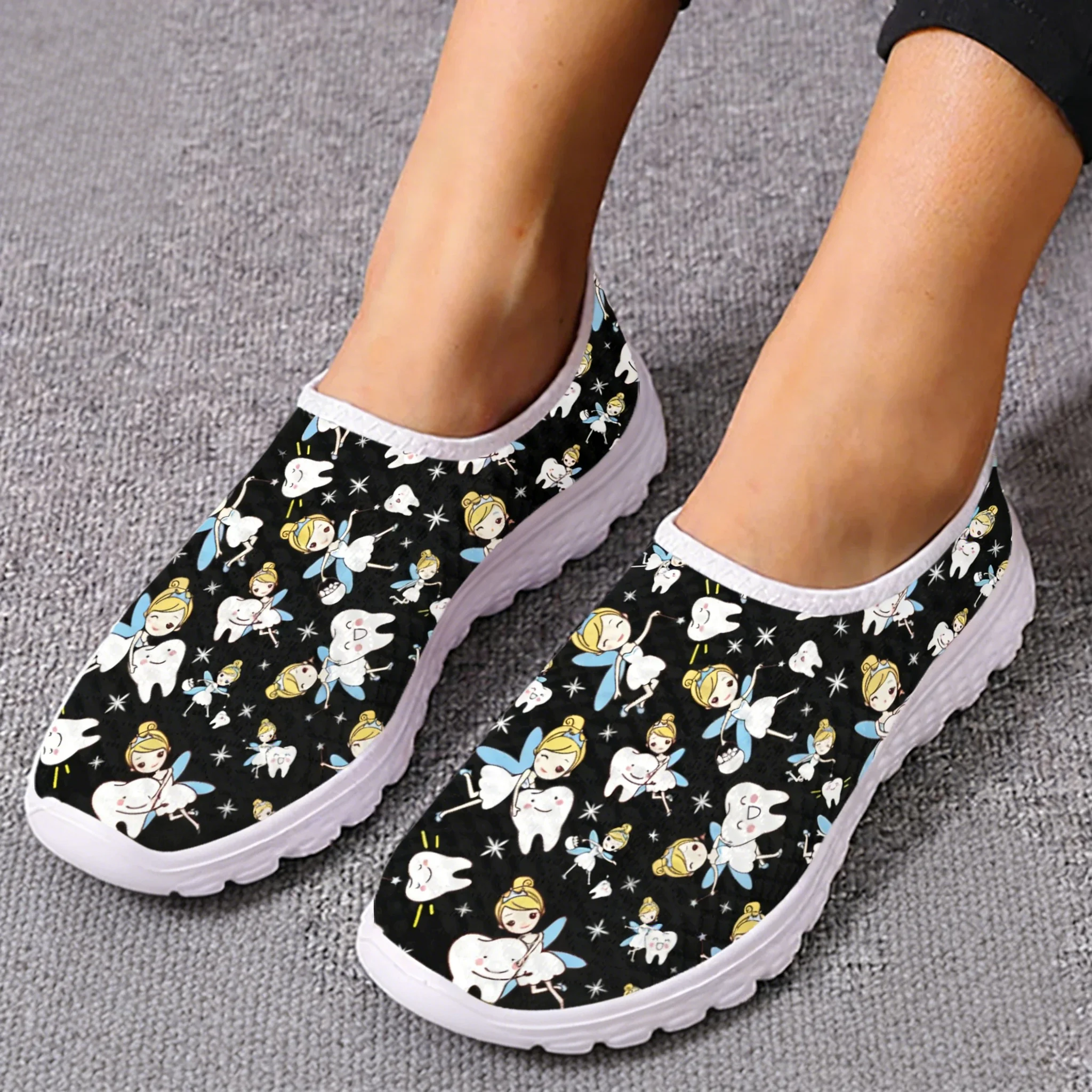 Cute Cartoon Nurse Elf/Teeth M - Women'S Fashion Tennis Shoes recension och pris