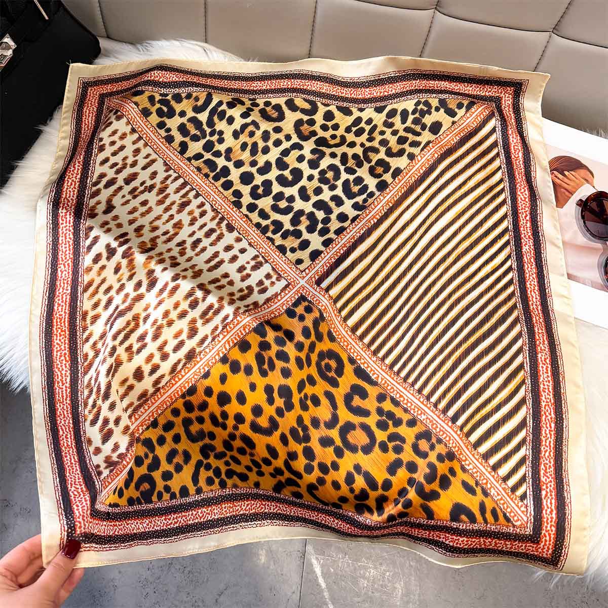 Leopard Print 65cm Silk Scarf  - Women'S Fashion Poncho recension och pris